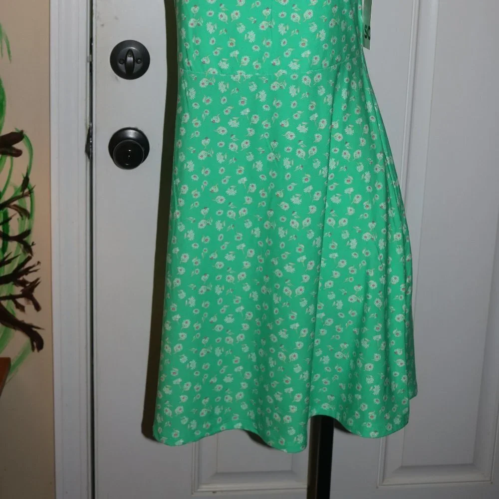 Sonoma SO cute green floral sundress size large NWT around knee length - Picture 7 of 8